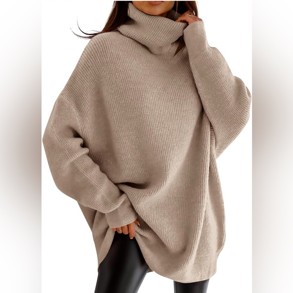 NWOT: Cozy Beige Turtleneck Sweater 😍